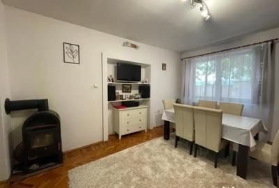 Casă cu 5 camere cu Teren 300 Mp în Central - 1