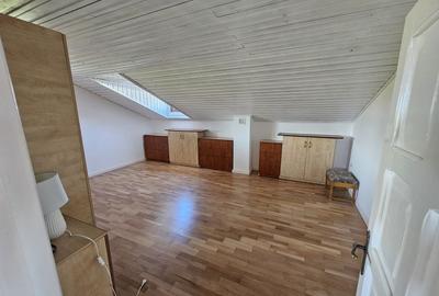 Casă spațioasă de închiriat cu curte amenajată și facilități complete - 23