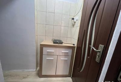 Inchiriez garsoniera, la capatul troleului 102 - 3