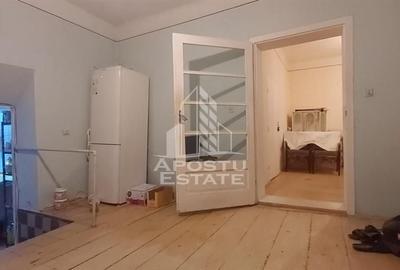 Casa cu spatiu comercial in Ghioroc aproape de plaja - 2