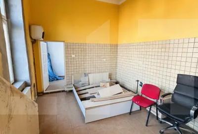 Apartament cu 4 camere decomandat în Central - 4