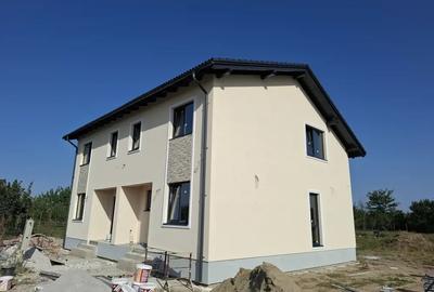 Vand casa tip duplex Vand casa tip duplex - 2