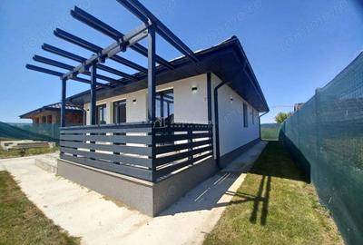 Casă cu 7 camere cu Teren 350 Mp în Corbeanca