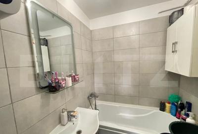 Apartament cu 2 camere semidecomandat în Calea București