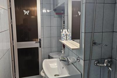 Apartament 2 camere centrala gaz zona Traian liceul Lahovari Apartament 2 camere centrala gaz zona Traian liceul Lahovari - 10