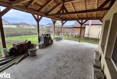 Casă cu 6 camere cu Teren 575 Mp în Central