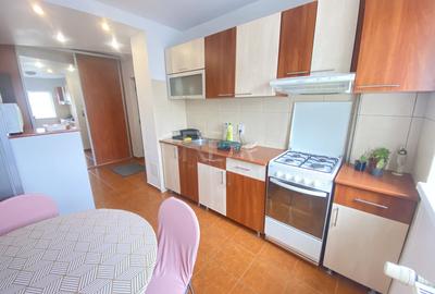 Apartament cu 2 camere semidecomandat, mobilat în 13 Septembrie - 8