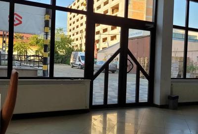 Inchiriez spa?iu Inchiriez spa?iu - 4