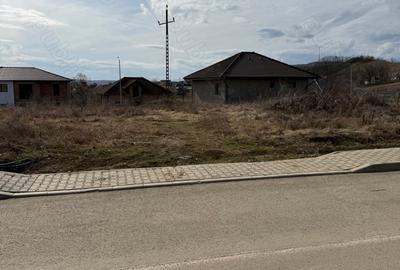 Teren de 448 mp, în Central - 4