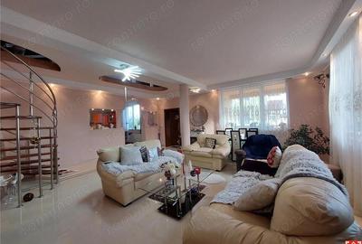 Casa mare pentru 2 familii sau pentru afacere - 7