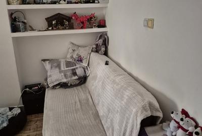 Garsonieră decomandată în Trivale