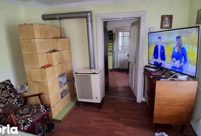 Casă cu 4 camere cu Teren 1600 Mp în Poiana - 16