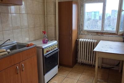 Apartament cu 2 camere decomandat în Berceni