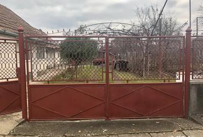 Casa de vanzare 3 camere - 1