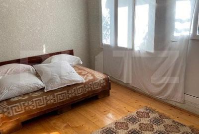 Casă cu 4 camere cu Teren 2200 Mp în Central