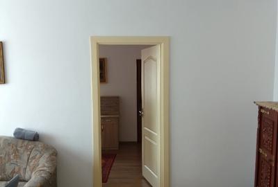 Inchiriez/schimb cu casa un apartament cu 3 camere central - 6