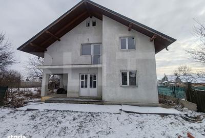 Casă cu 4 camere în Central - 8