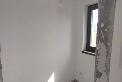 Casă cu 4 camere în Acmariu - 1