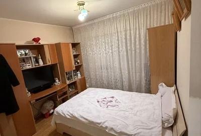 Apartament 2 camere, decomandat, etaj 1/4, zona Nicolina Apartament 2 camere, decomandat, etaj 1/4, zona Nicolina - 2