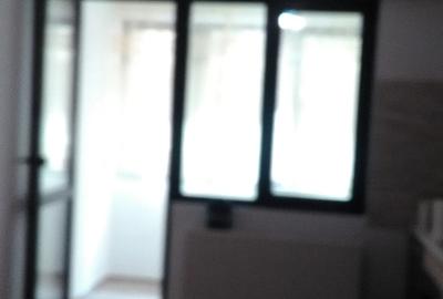 Apartament cu 2 camere semidecomandat în Baza 3 - 1