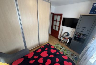 Apartament cu 2 camere semidecomandat, mobilat în Poarta 6 - 3