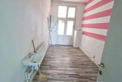 Spațiu comercial, de 40 mp, în Vasile Aaron - 1