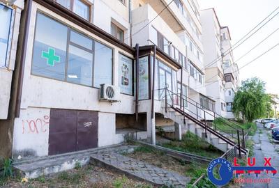 ID 8258 DE INCHIRIAT Spa?iu comercial Str Victoriei - 2