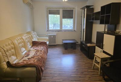 Trapezului, 10 minute metrou 1 Decembrie 1918, pe Prevederii Trapezului, 10 minute metrou 1 Decembrie 1918, pe Prevederii - 2