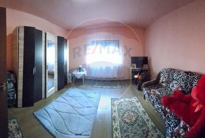 Casă cu 3 camere cu Teren 1079 Mp în Oșorhei