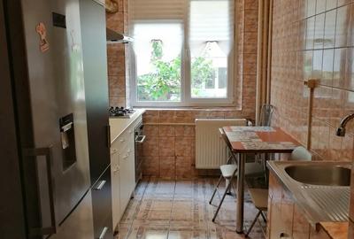 Inchiriez apartament 2 camere decomandat. Inchiriez apartament 2 camere decomandat. - 3