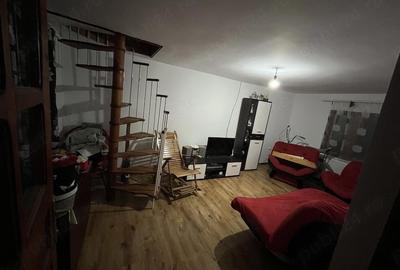 Casă cu 6 camere cu Teren 2000 Mp în Central - 9