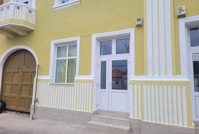 Spațiu comercial, de 40 mp, în Central - 3