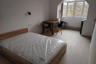 Garsonieră decomandată, mobilată în Gară - 6