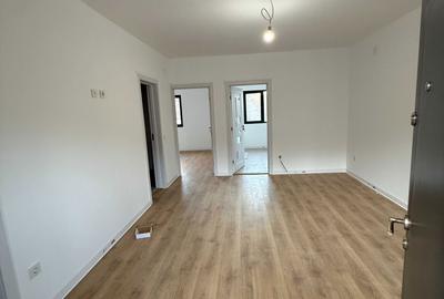 Casă cu 4 camere cu Teren 1300 Mp în Teișani - 6