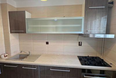 Apartament cu 3 camere semidecomandat în Costin Georgian - 3