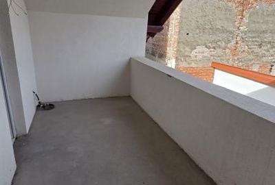 Casă cu 4 camere în Central - 11