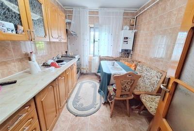 Apartament  2 camere semidecomandat, mobilat si utilat, zona Narcisa - 5