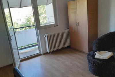 Apartament cu 4 camere decomandat în 1 Mai - 5