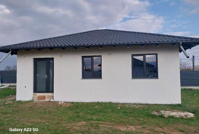 Casă cu 3 camere în Dumbrava - 8