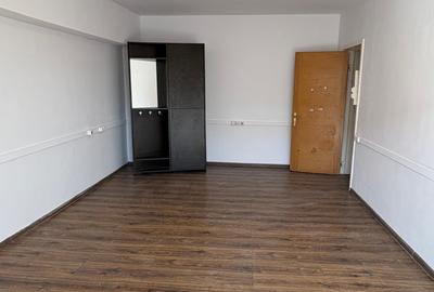 Apartament cu 2 camere decomandat în Națiunile Unite - 4
