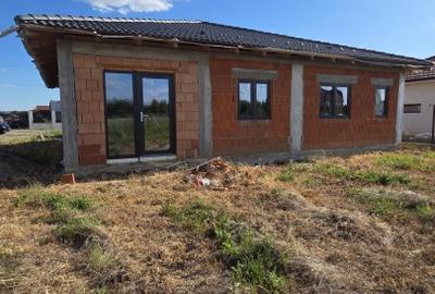 Casă individuală cu 4 camere cu Teren 600 Mp în Păulești - 3