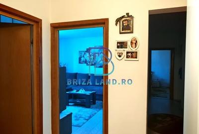 Doamna Ghica, bloc 2002, etaj 3/4, decomandat, doua bai - 11