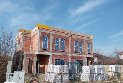 Casă cu 4 camere în Ghiroda