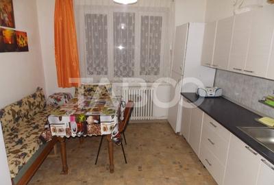 Casa individuala cu 3 camere 2 bai 2 bucatarii in zona Terezian