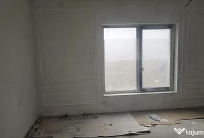 Casă cu 4 camere cu Teren 412 Mp în Malu Mare - 2