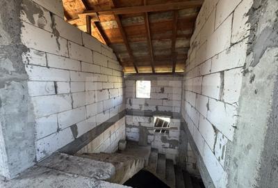 Casă cu 4 camere cu Teren 420 Mp în Cernele - 5