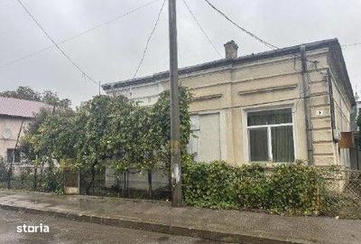 Casă cu 3 camere cu Teren 237 Mp în Central - 9