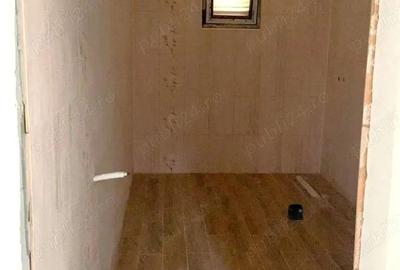 Casă cu 4 camere cu Teren 3960 Mp în Milcovul - 3