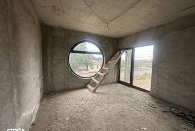 Casă cu 4 camere cu Teren 1248 Mp în Perieți - 9