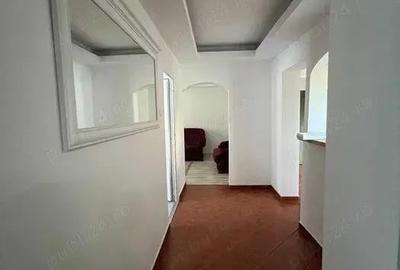 Apartament cu 3 camere decomandat în Păcurari - 2